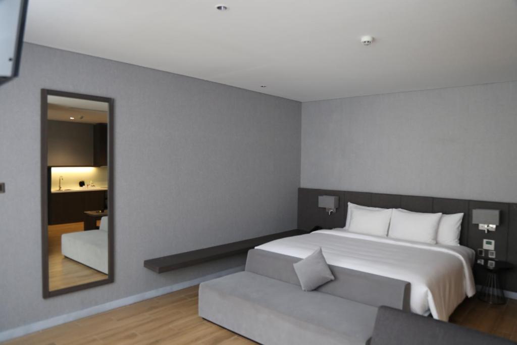 Suite Signature
