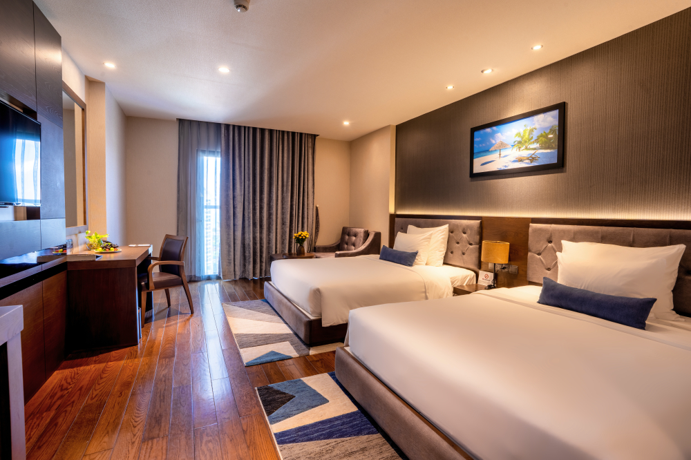 Premier Queen Room