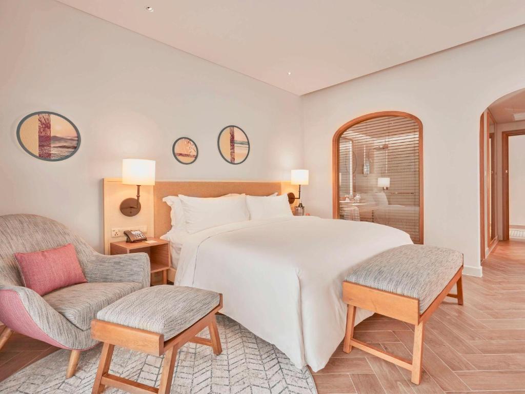 Deluxe King room seaview