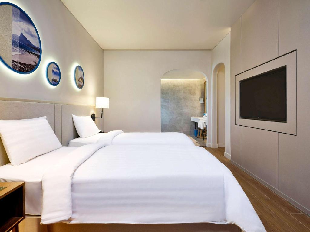 Superior Twin Room Hillside