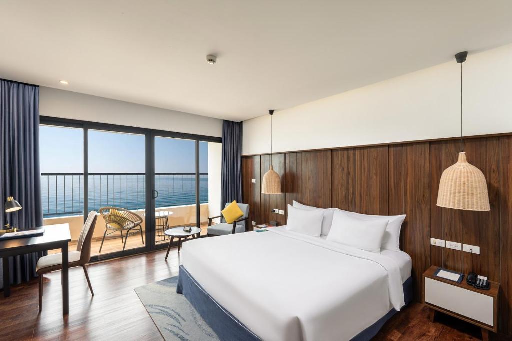 vias-room-14.jpg