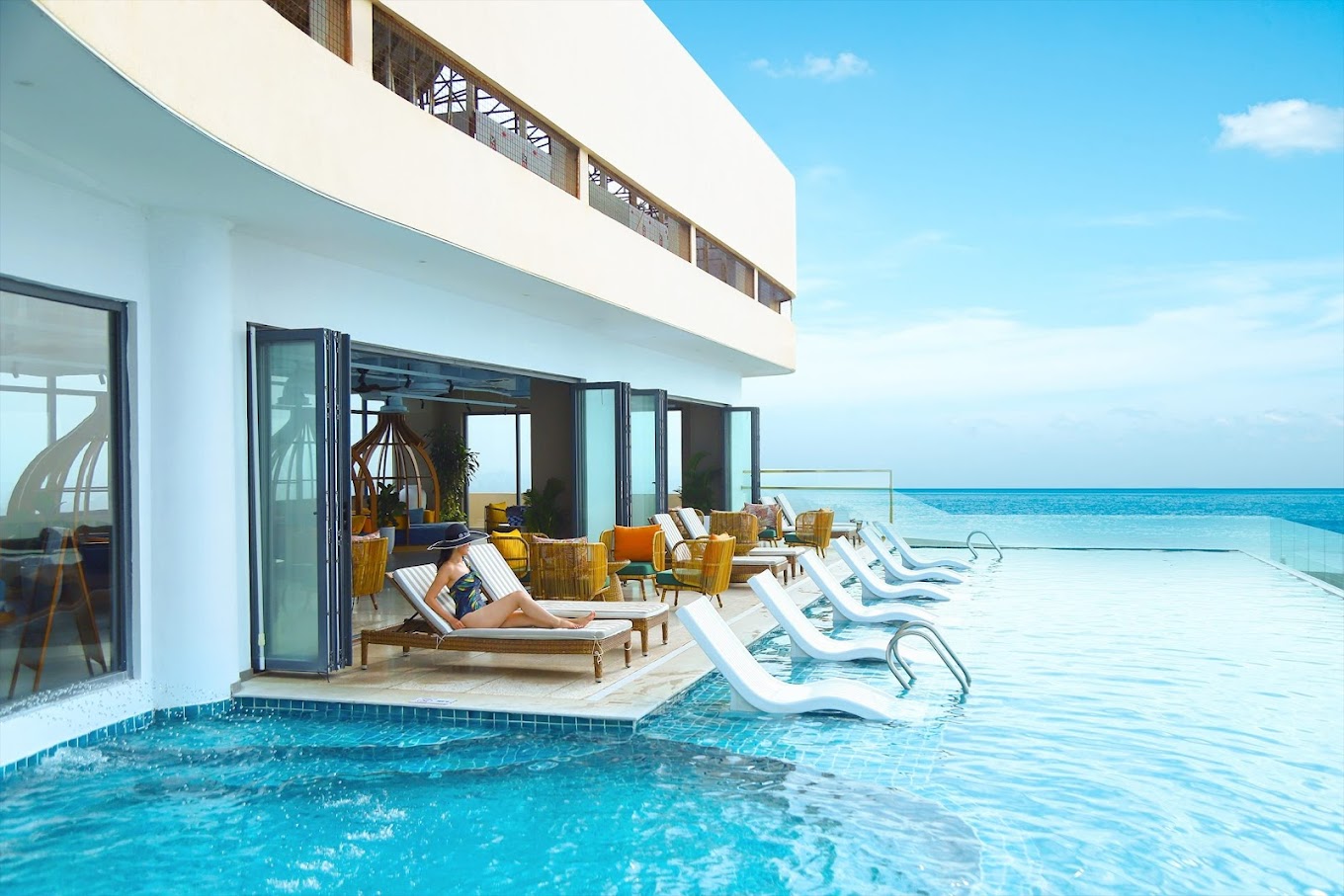 vias-vung-tau-pool.jpg
