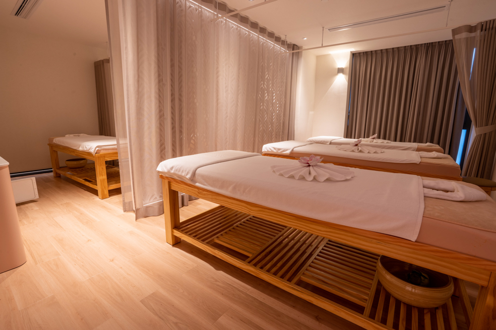 M-POOL-MALIBU-HOTEL-44.jpg
